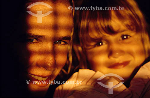  Family - Mother and daugther 