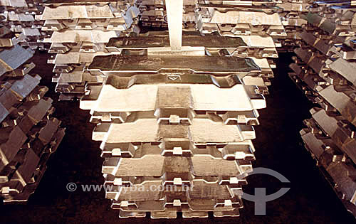  Aluminum ingot storage - Aluminium Industry - Brazil - 2003 