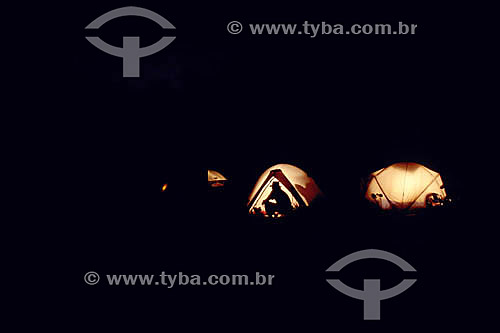  Camping at night 