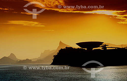  The silhouette of the Contemporary Art Museum (MAC) - Niteroi - Rio de Janeiro state - Brazil 