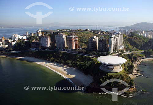  Aerial view of the MAC (Museum of Contemporary Art of Niteroi city)* - Boa Viagem neighbourhood - Niterói city - Rio de Janeiro state - Brazil - July of 2006  * Project by the architect Oscar Niemeyer, the MAC was constructed between 1991 and 1996 a 