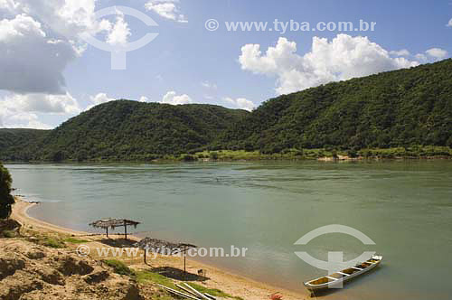  Sao Francisco River - Piranhas city - Alagoas state - Brazil - June 2005 