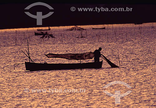  Portuguese and Azorian fishermen descendants that live in the southern coast with shrimp nets - Laguna littoral - Santa Catarina state - South Brazil 