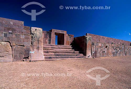  Pre-incaic Ruins - Tiwanaku Archeological Site - La Paz Department - Bolivia 