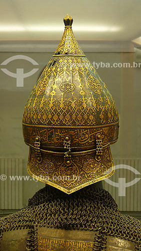  Armour (Helmet) in exibition at Topikapi Palace - (1475) - Classic Ottoman style - Istanbul - Turkey - 10/2007 