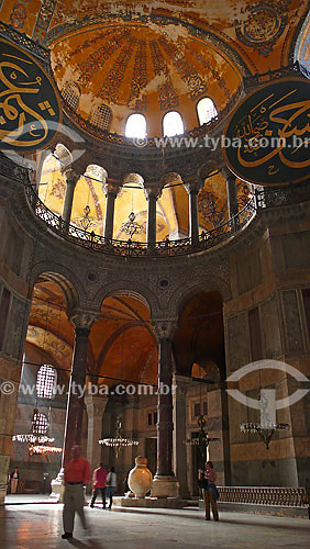  Hagia Sophia is a former patriarchal basilica, later a mosque, now a museum, in Istanbul, Turkey. Famous in particular for its massive dome, it is considered the epitome of Byzantine architecture. It was the largest cathedral in the world for nearly 