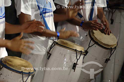  Candomble (Afro-Brazilian religion): people playing atabaque in a cult to Iemanja, the sea goddess, during the reveillon party of 2007 - Copacabana - Rio de Janeiro city - Rio de Janeiro state - Brazil 