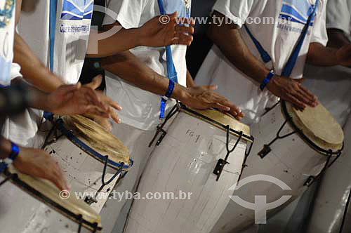  Candomble (Afro-Brazilian religion): people playing atabaque in a cult to Iemanja, the sea goddess, during the reveillon party of 2007 - Copacabana - Rio de Janeiro city - Rio de Janeiro state - Brazil 