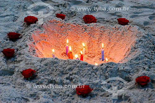  Umbanda and Camdomblé (afro-brazilian religions) - offers to Iemanja - Reveillon 2005 - Copacabana  - Rio de Janeiro city - Rio de Janeiro state - Brazil 