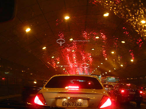  Traffic in a  tunnel 