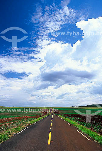  Highway or road - Itaipulandia city - Parana state - Brazil - March 2004 