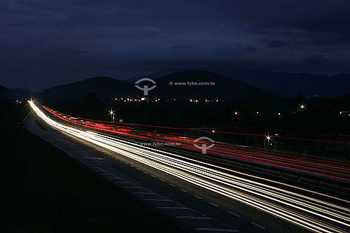  Car traffic at the Via-Dutra highway - Rio de Janeiro city - RJ state - Brazil  - Rio de Janeiro city - Rio de Janeiro state (RJ) - Brazil