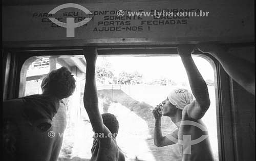  Train surfers - Rio de Janeiro city - Rio de Janeiro state - Brazil  