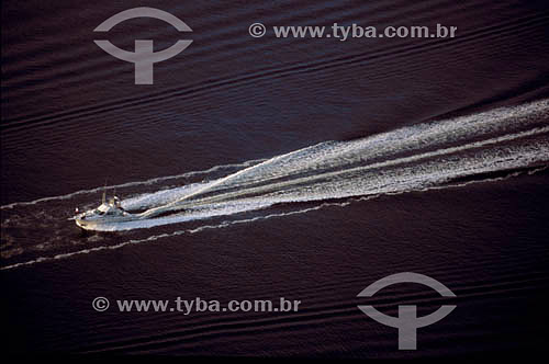  Motor boat moving on the sea - Brazil 