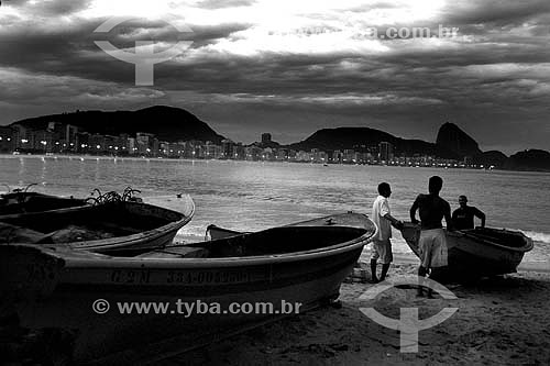  Men with boats in the Copacabana Beach - Rio de Janeiro city - Rio de Janeiro state - Brazil 