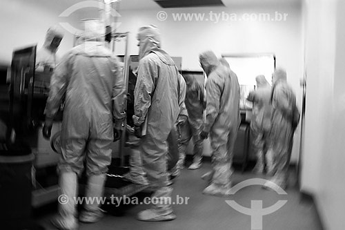  Scientists in the library of the Technological Medicine Complex - Jacarepagua neighbourhood - Rio de Janeiro city - Rio de Janeiro State - Brazil 