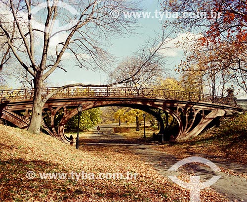  Subject: Central Park in Autumn Place: New York city - USA Date: 18/10/1999  