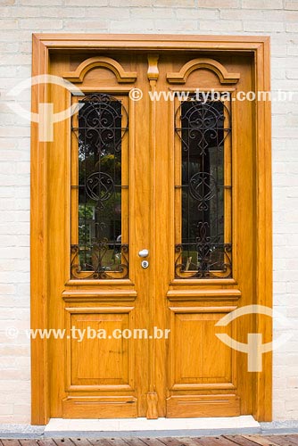  Subject: Door of the Bistrot of Baronesa Von Leithner Place: Campos de Jordao - Sao Paulo state Country: Brazil Date: 26/01/2008 