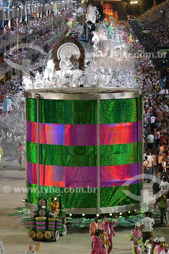  Subject: Parade of Mangueira samba school Place: Sambadrome - Rio de Janeiro city - Rio de Janeiro state Date: Carnival 2005 