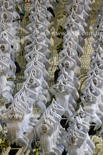  Subject: Parade of Unidos da Tijuca samba school Place: Sambadrome - Rio de Janeiro city - Rio de Janeiro state Date: Carnival 2005 