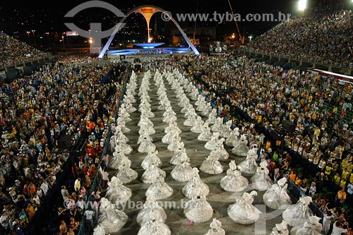  Subject: Parade of Porto samba school Place: Sambadrome - Rio de Janeiro city - Rio de Janeiro state Date: Carnival 2005 