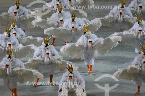  Subject: Parade of Imperatriz samba school Place: Sambadrome - Rio de Janeiro city - Rio de Janeiro state Date: Carnival 2005 