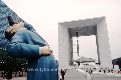  Subjet: Street sculpture Place: Paris - France Date: 