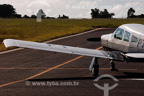 Monomotor airplane - Uberlandia aeroclub - Minas Gerais state - March 2008 