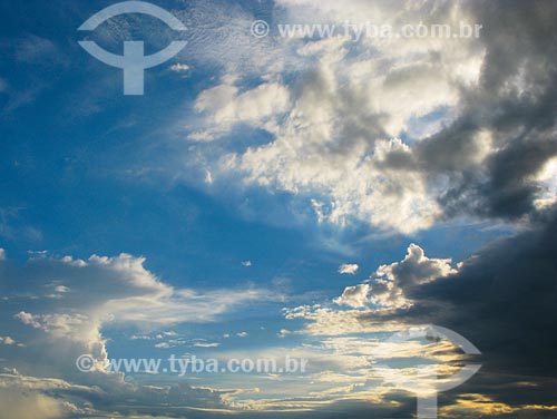  Subject: Sky with clouds 