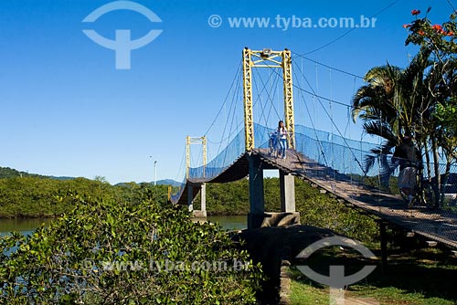  Subject: Pensil Bridge / Place: Blaneario Camboriu city - Santa Catarina state / Date: 06/2008 