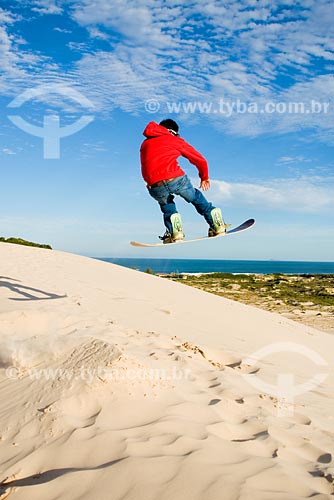  Subject: Sandboard at Joaquina beach / Place: Florianopolis city - Santa Catarina state / Date: 06/2008 