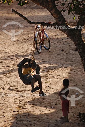  Subject: Children playing / Place: Bacabeira region - Maranhao state / Date: 08/2008 