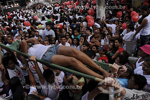  Subject: Procession - Cirio de Nazare (Nazareth Candle) - Person feeling sick in the middle of the crowd / Place: Belem City - Para State - Brazil / Date: 10/12/2008 