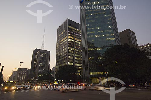  Subject: Paulista Avenue at sunset / Place: Sao Paulo city - Sao Paulo State / Date: 06/2006 