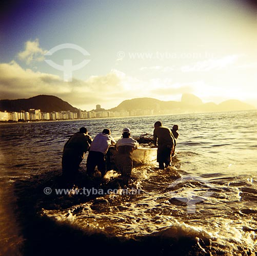  Subject: Copacabana beach, photo essay done with Holga machine between 2005 and 2007 / Place: Rio de Janeiro City - Rio de janeiro State - Brazil / Date: 01/01/2005 