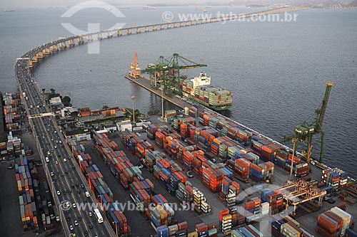  Subject: Aerial view of Rio de Janeiro Port / Place: Rio de Janeiro City - Rio de Janeiro State - Brazil / Date: November 2008 