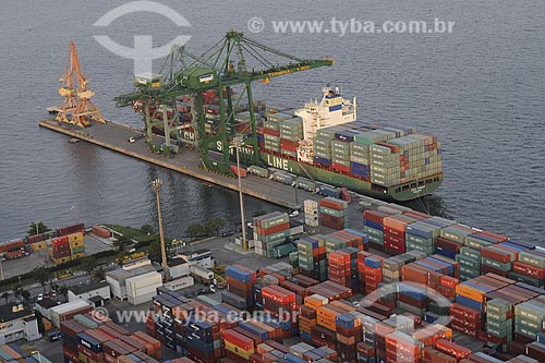  Subject: Aerial view of Rio de Janeiro Port - Courtyard with cars / Place: Rio de Janeiro City - Rio de Janeiro State - Brazil / Date: November 2008 