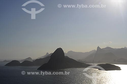  Subject: Rio de Janeiro mountains sight from Niteroi City / Rio de Janeiro State - Brazil / Date: November 2008 