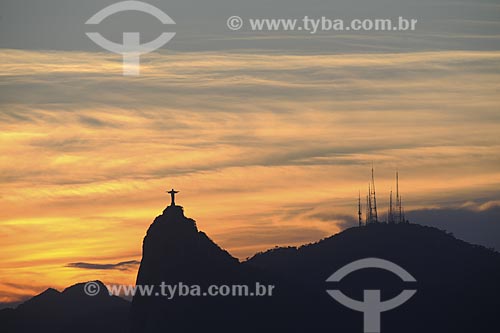  Subject: Corcovado Mountain at Sunset - Christ the Redeemer / Place: Rio de Janeiro City - Rio de Janeiro State - Brazil / Date: November 2008 