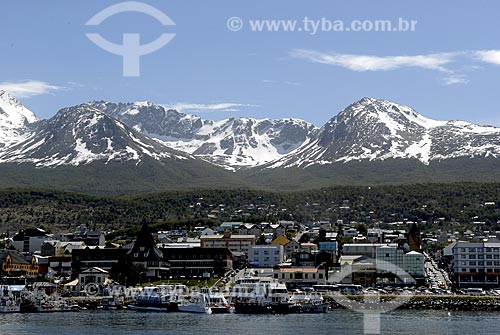  Subject: Ushuaia city and port. Martial Glacier in the background / Place: Ushuaia - Argentina / Date: 11/2008 