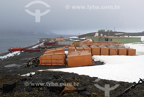  Subject: Comandante Ferraz Brazilian Antarctic Base / Place: Admiralty Bay - Antarctic Peninsula / Date: 11/2008 
