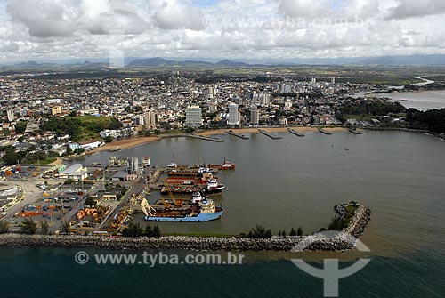  Subject: Aereal view of Macaé city. Petrobras workplace in Imbetiba beach / Place: Macaé city - Rio de Janeiro State - Brazil / Date: 4/2009 