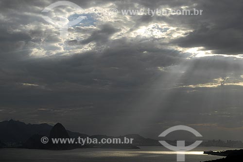  Subject: Baia de Guanabara (Guanabara Bay) entrance - Rio de Janeiro mountains sight from Niteroi City / Place: Rio de Janeiro City - Rio de Janeiro State - Brazil / Date: June 2008 