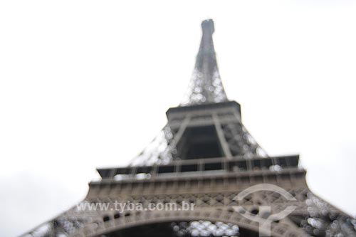  Subject: Eiffel Tower / Place: Paris - France / Date: May 2009 