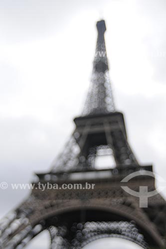  Subject: Eiffel Tower / Place: Paris - France / Date: May 2009 