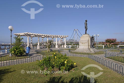  Subject: Square and Bridge Hercilio Luz / Place: Florianopolis City - Santa Catarina State - Brazil / Date: December 2007 