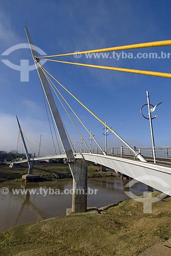  Subject: Governador Joaquim Macedo footbridge over Acre River / Place: Rio Branco City - Acre State - Brazil / Date: June 2008 