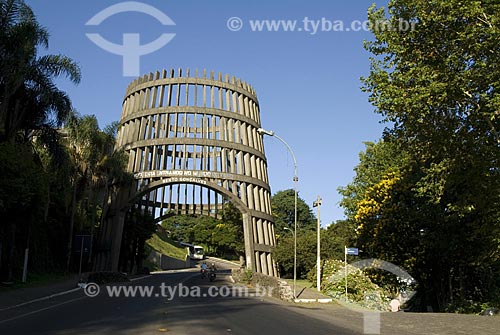 Subject: Portico (Porch) / Place: Bento Gonçalves City - Rio Grande do Sul State - Brazil / Date: March 2008 