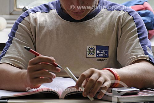  Subject: Monteiro de Carvalho state school - Unidentified student / Place: Santa Teresa - Rio de Janeiro city - Rio de Janeiro state - Brazil / Date: 09/7/2009 