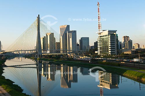  Subject: Octavio Frias de Oliveira bridge - Cable-stayed bridge - Globo TV / Place: Sao Paulo city - Sao Paulo state - Brazil / Date: August 2009 